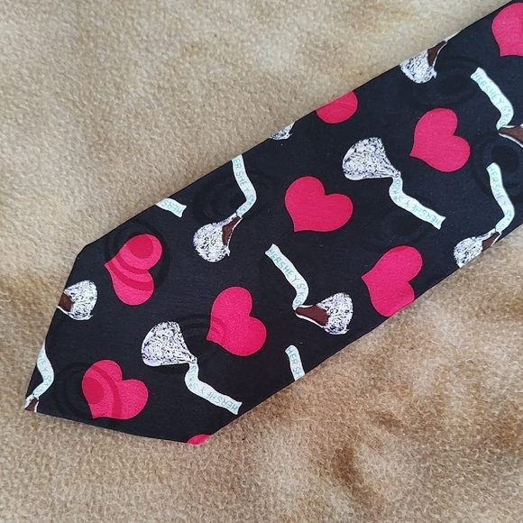 Addiction Other - Hershey Kiss Silk Tie by Addiction 4" Wide Retro